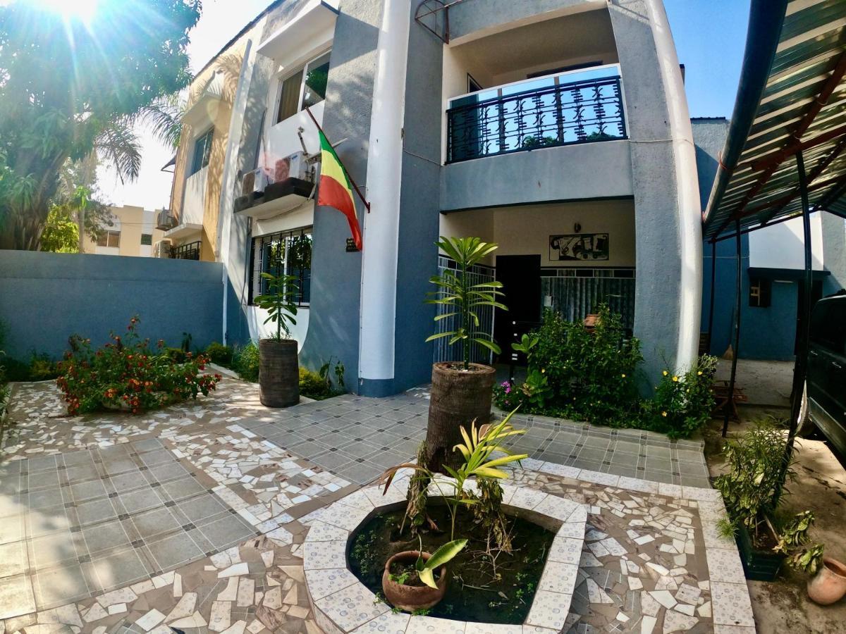 Apartamento Ker Adja Ziguinchor Exterior foto