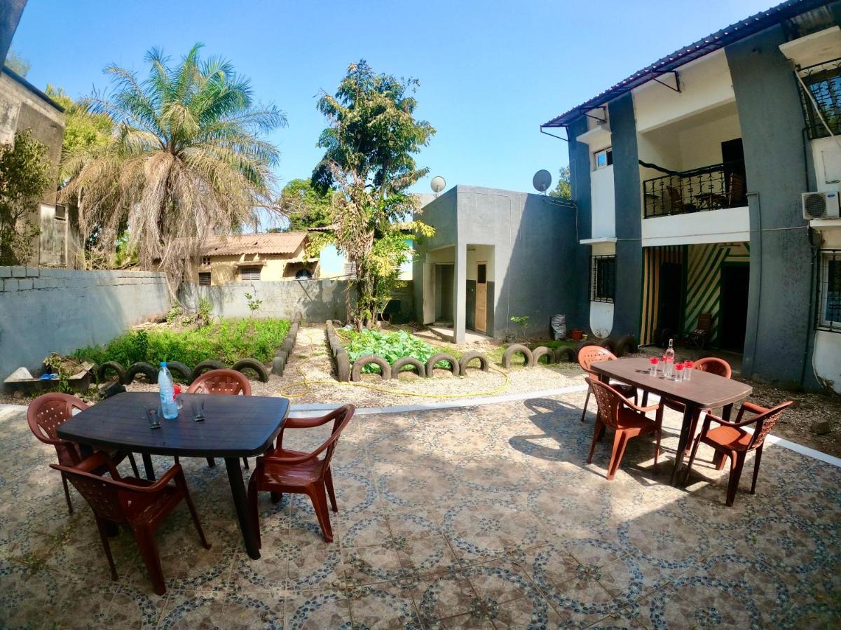 Apartamento Ker Adja Ziguinchor Exterior foto