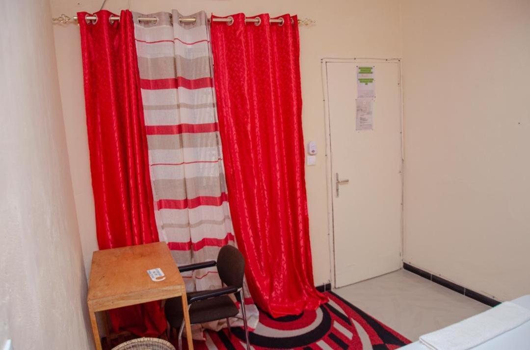 Apartamento Ker Adja Ziguinchor Exterior foto